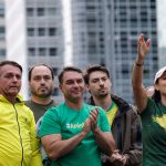 Michelle Bolsonaro creó su propio movimiento político después de que su hijastro Flávio la acusara de interferir en la campaña