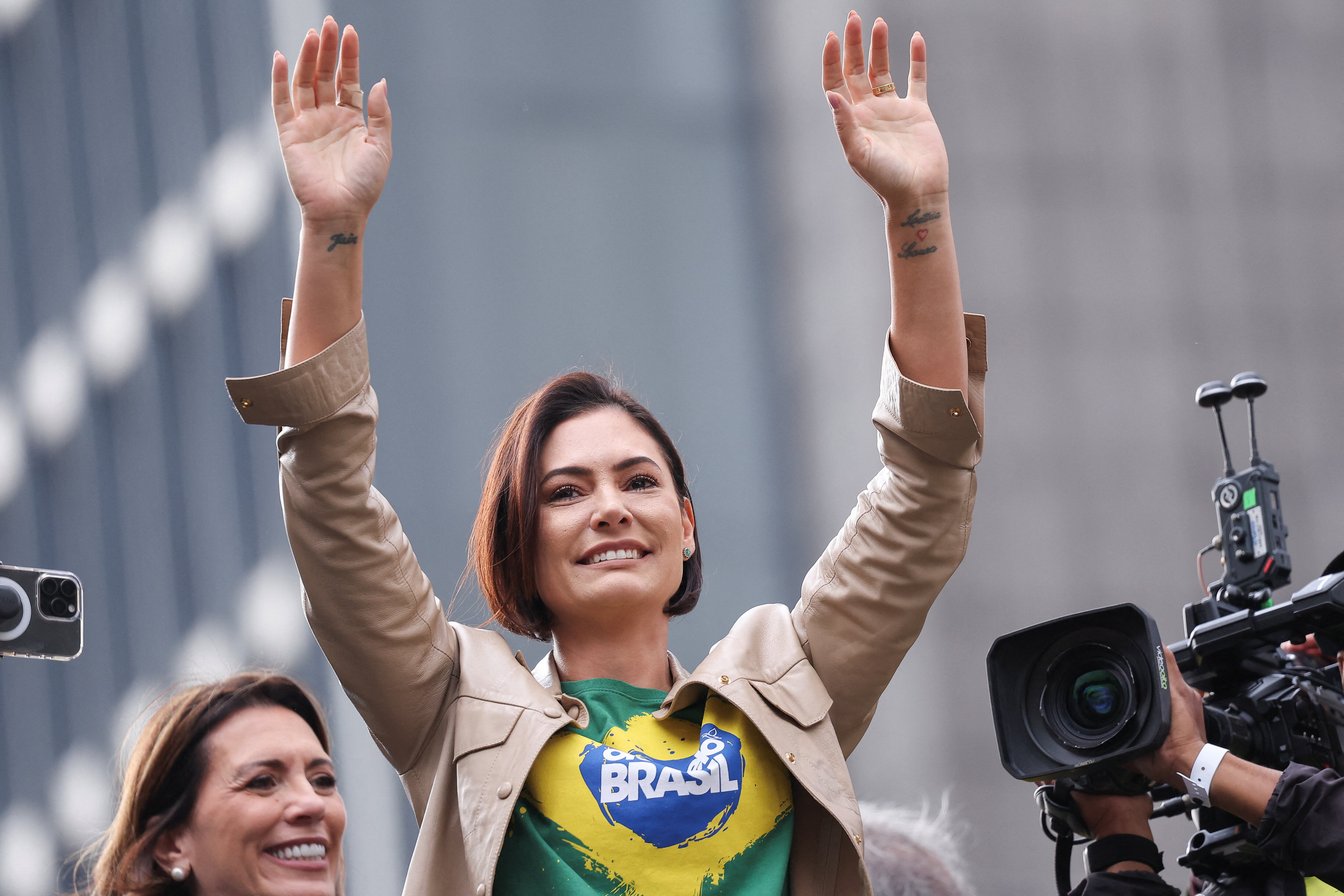 Michelle Bolsonaro, esposa del expresidente brasileño Jair Bolsonaro, en la Avenida Paulista en Sao Paulo (REUTERS/Amanda Perobelli/Archivo)