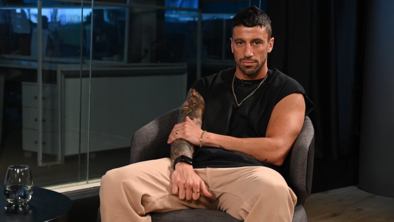 Nano Vaschetto, ex Gran Hermano, fue denunciado por violencia de género: “Me amenazaba con armas”