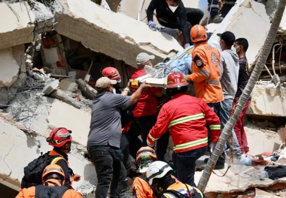 “Nueve personas han sido rescatadas con vida en Venezuela”: director de bomberos informa sobre el despliegue salvadoreño.