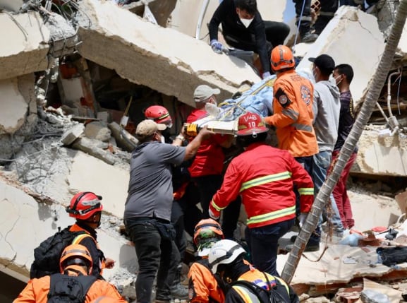 “Nueve personas han sido rescatadas con vida en Venezuela”: director de bomberos informa sobre el despliegue salvadoreño.