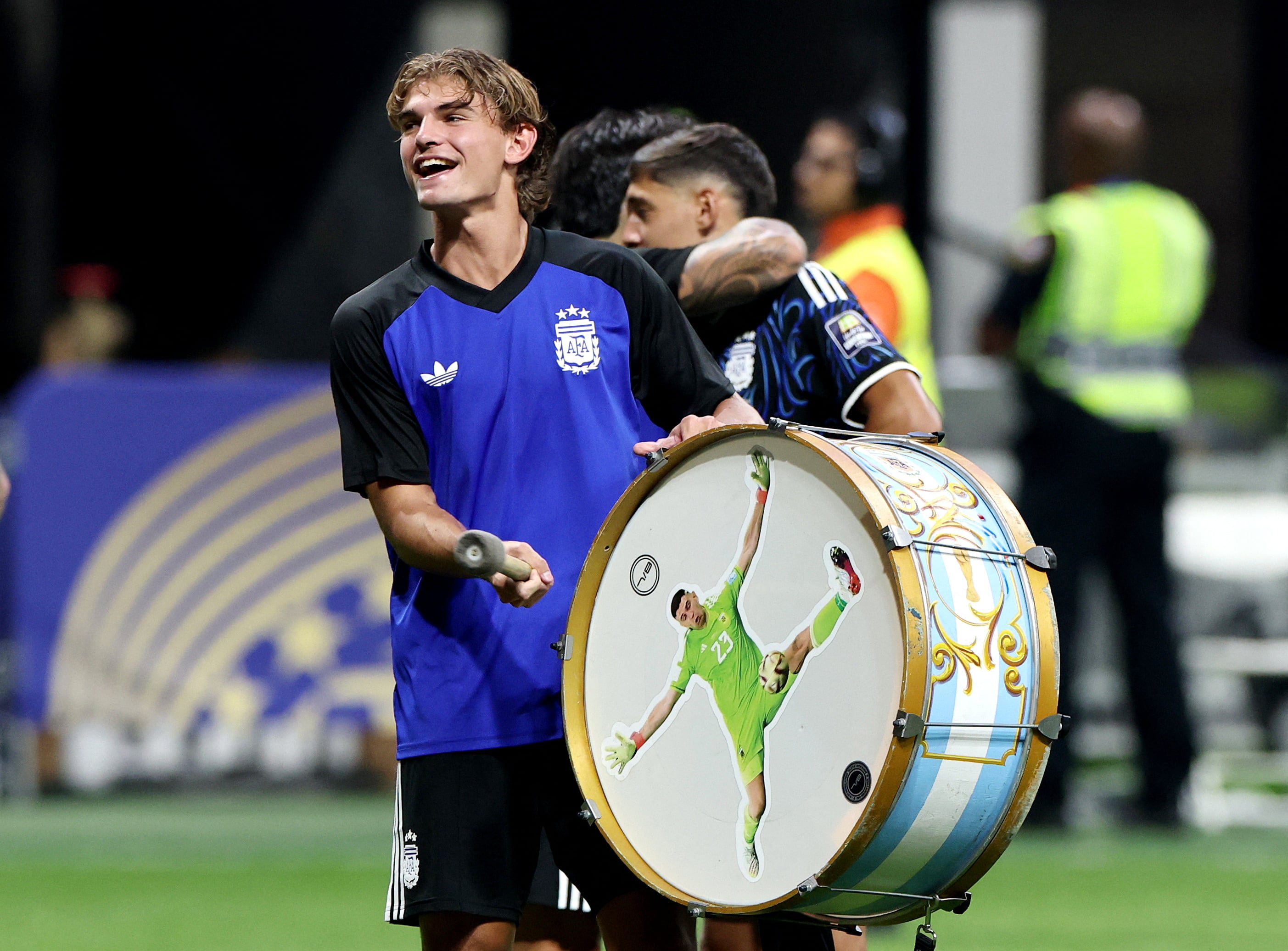 El mediocampista del Como disputó un total de 72 minutos en el Mundial (REUTERS/Amanda Perobelli)