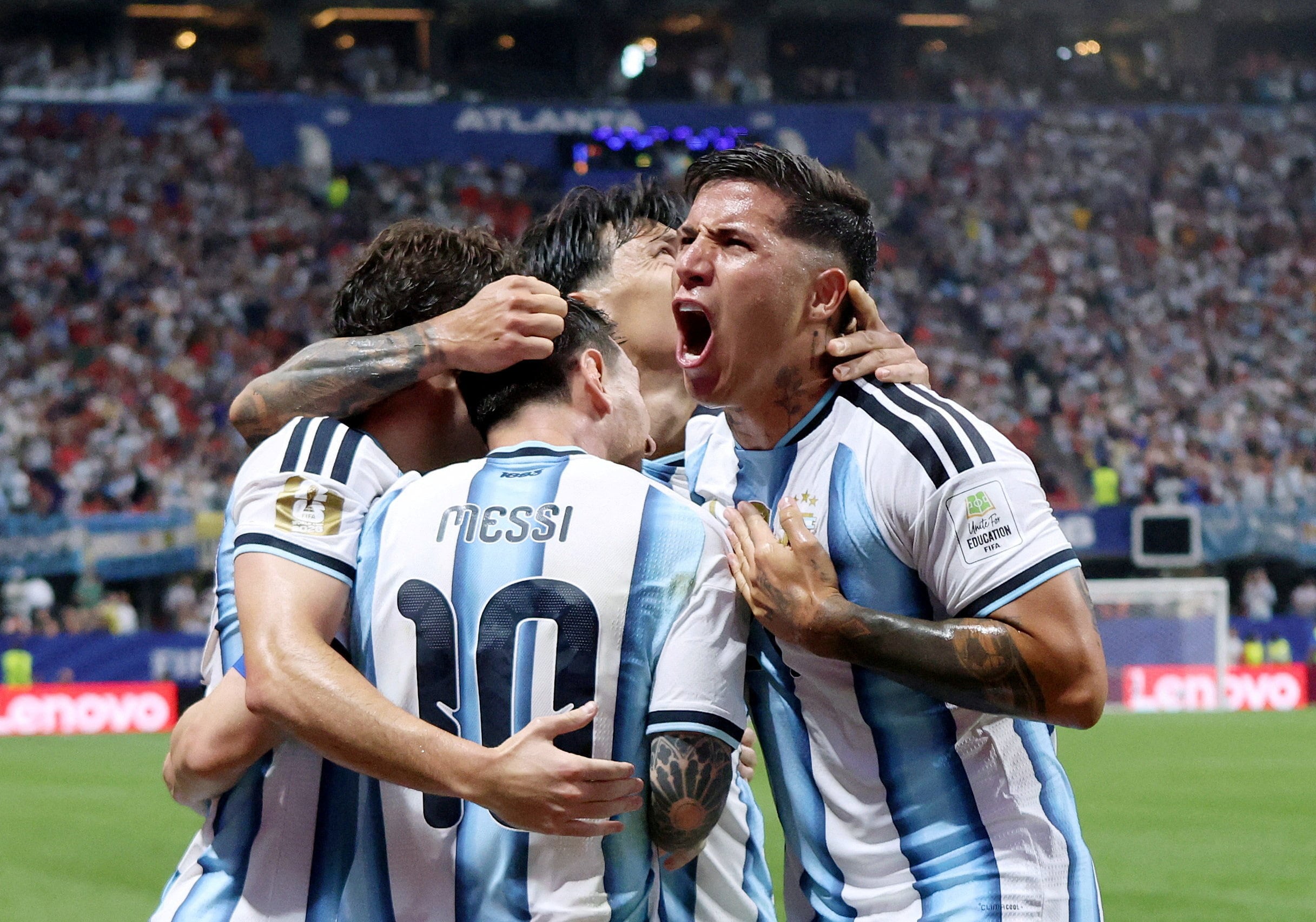 La evidencia científica muestra que los partidos de fútbol se asocian con más emergencias cardiovasculares, internaciones por infarto y eventos cardíacos agudos (IMAGN IMAGES vía Reuters/Brett Davis)