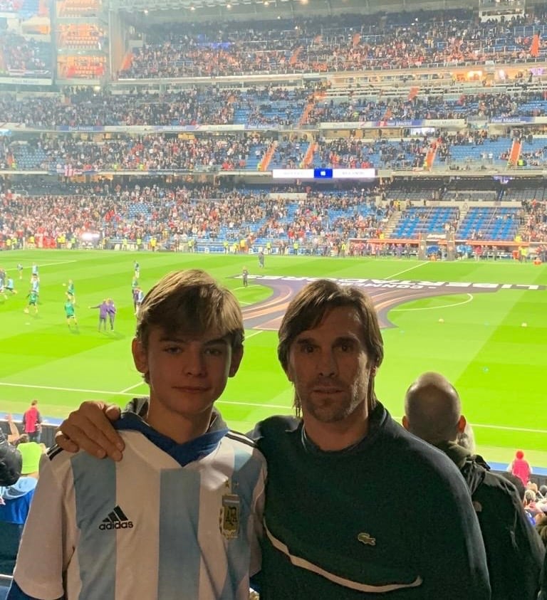 Quién es el famoso diseñador que es tío de una figura de la selección nacional: “Desde chico es fanático de Messi”