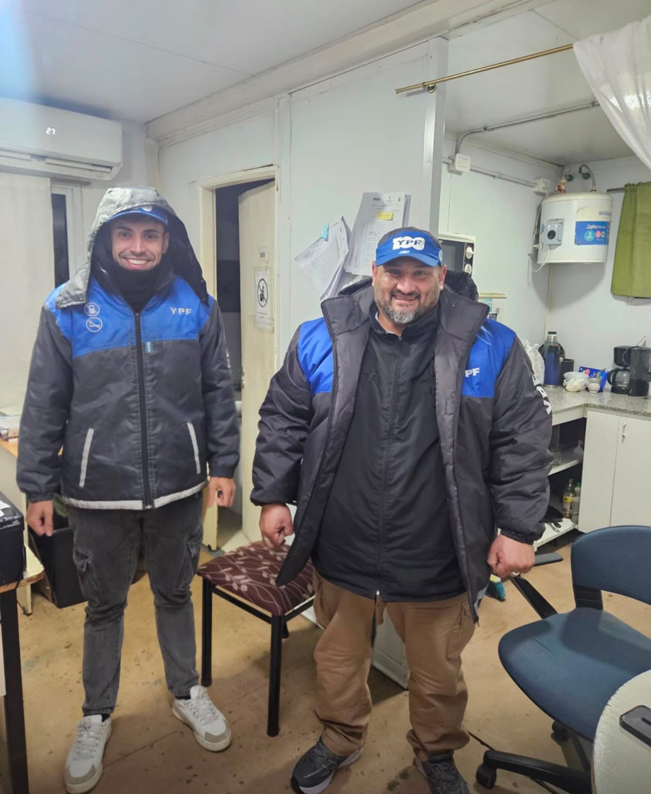 Se disfrazaron de playeros para detener a dos motochorros acusados de cometer al menos 14 robos en cinco meses