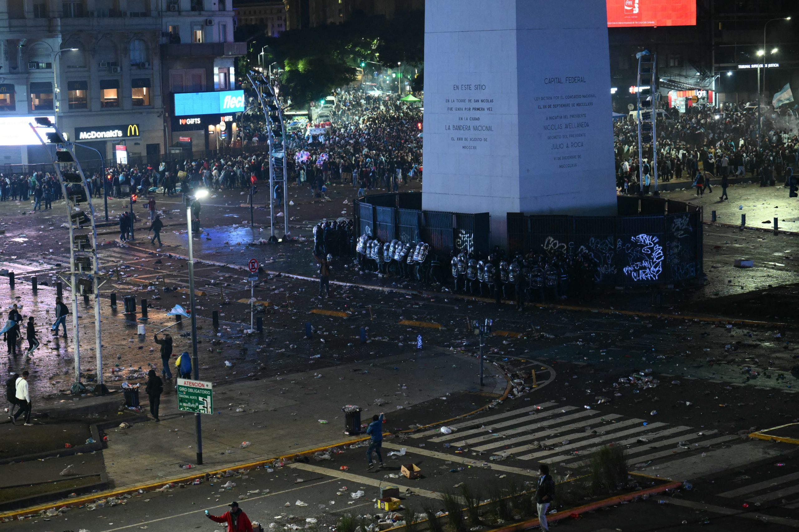 Se registraron disturbios en el Obelisco tras la derrota de la Selección: hay doce detenidos