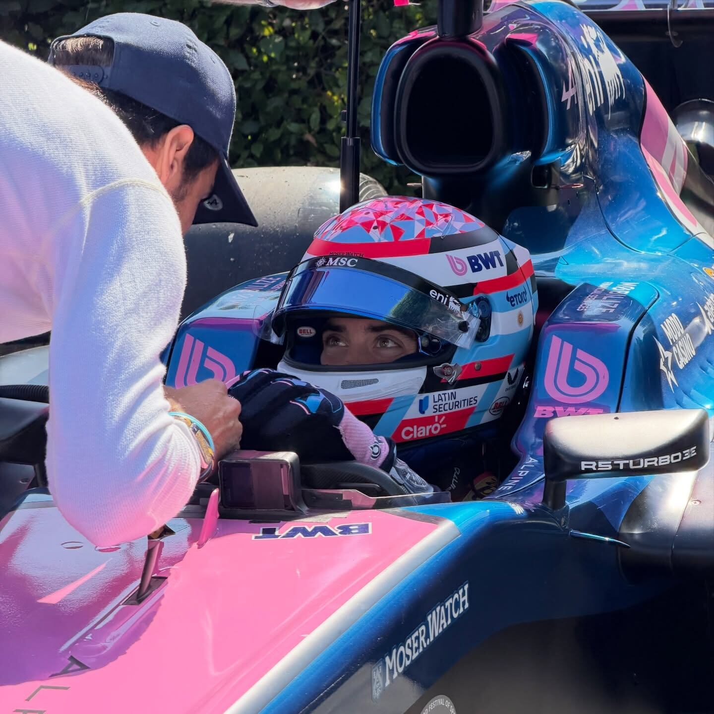 Franco antes de girar con el Lotus E 20 (IG @lao.iacona)