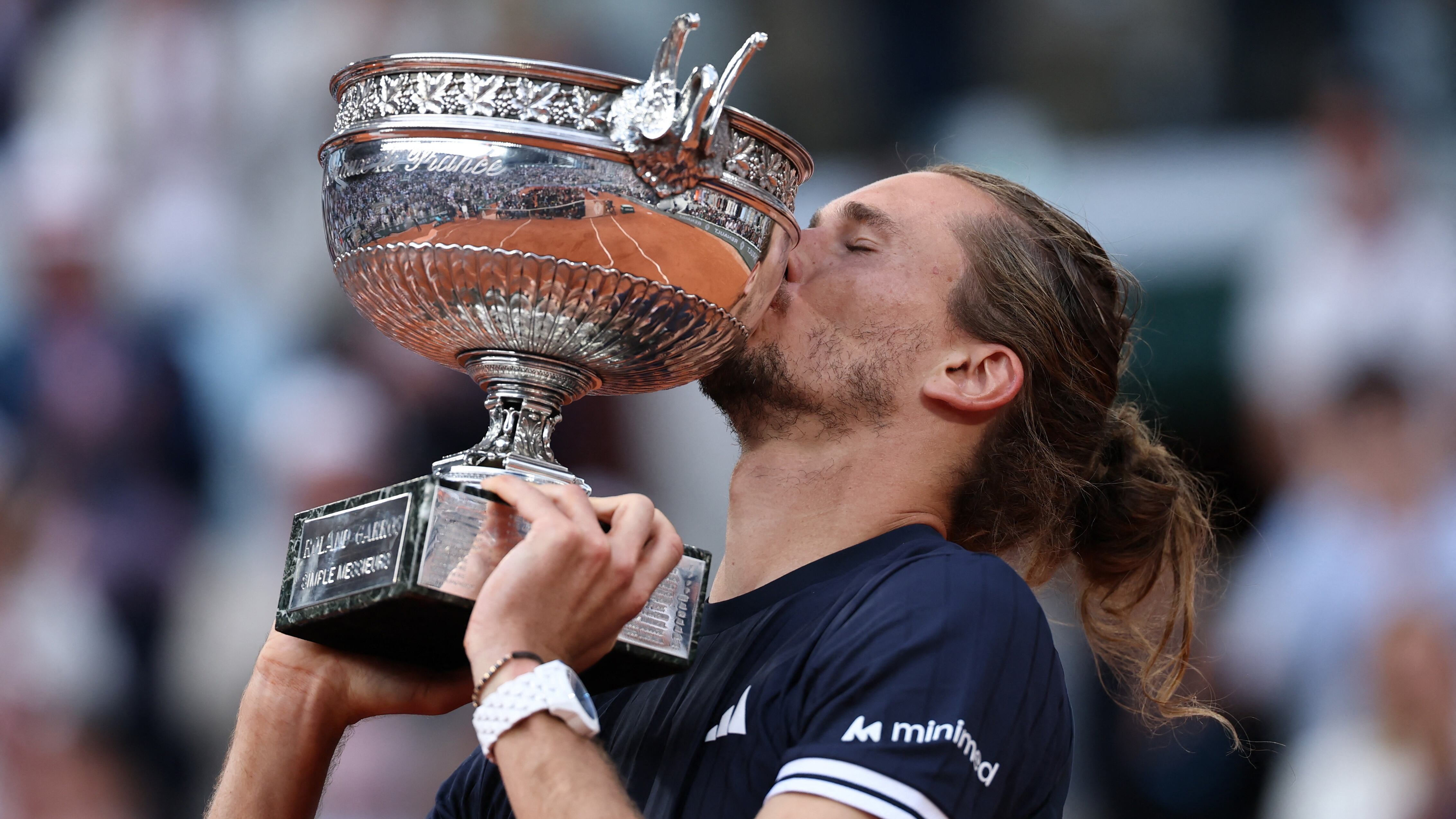 El alemán conquistó su primer Grand Slam en París y alcanzó la final en Wimbledon, resultados que respaldan su transformación (REUTERS/Stephane Mahe)