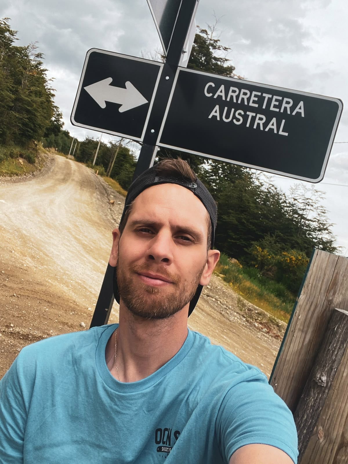 Para llegar tuve que cruzar desde Santa Cruz hacia Chile por el paso Jeinimeni, cerca de Los Antiguos. Desde allí comencé a recorrer la legendaria Carretera Austral, una ruta considerada por muchos como la versión chilena de la Ruta 40 argentina”, contó