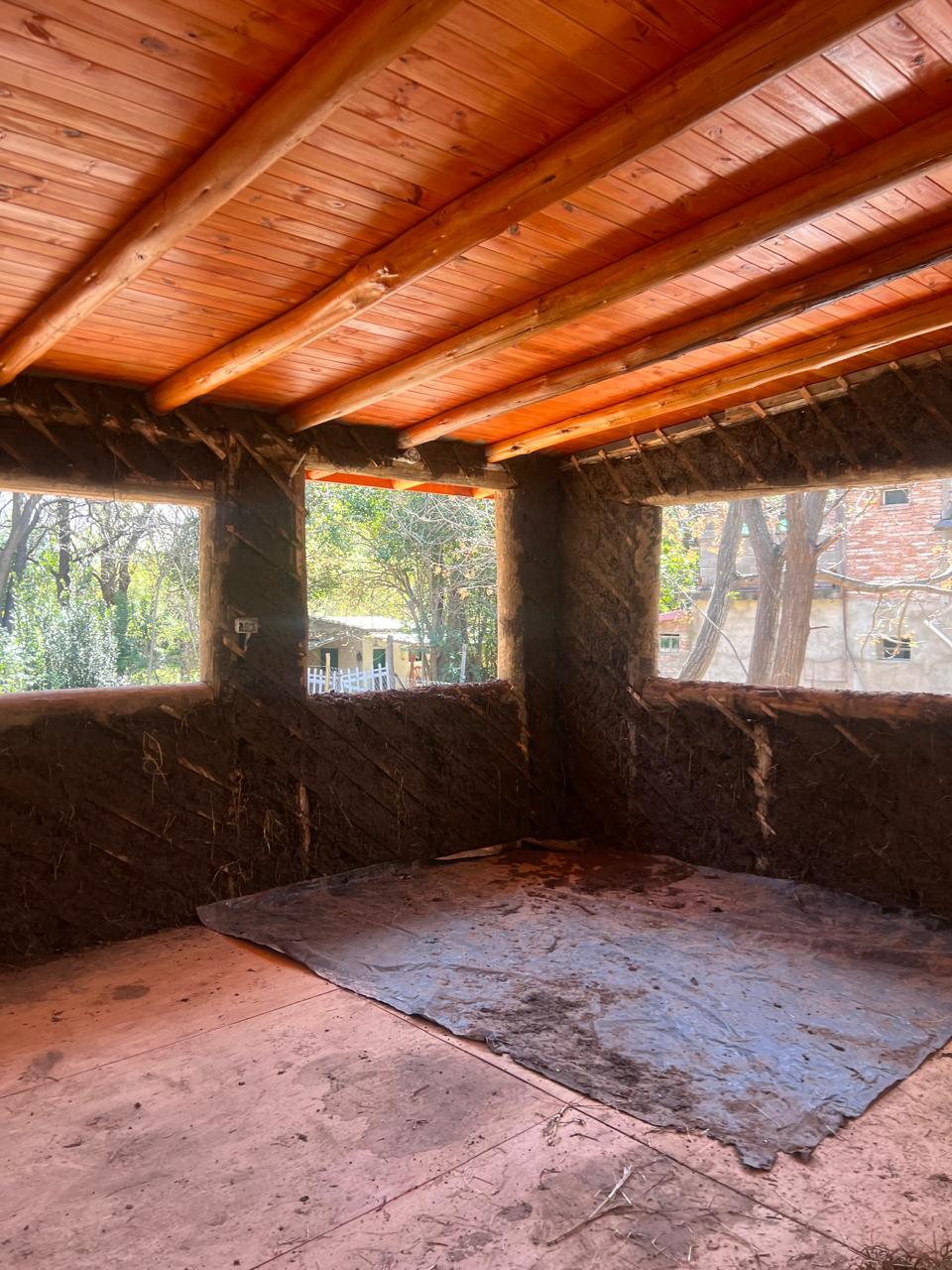 Parte del dinero utilizado para comprar el lote provino del seguro otorgado tras el fallecimiento de su hijo Nahuel, a quien siente presente en cada rincón del proyecto.