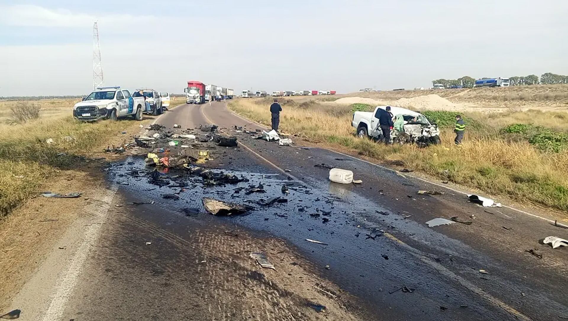 Dos personas murieron en un choque en Bahía Blanca (Foto: La Brújula 24)