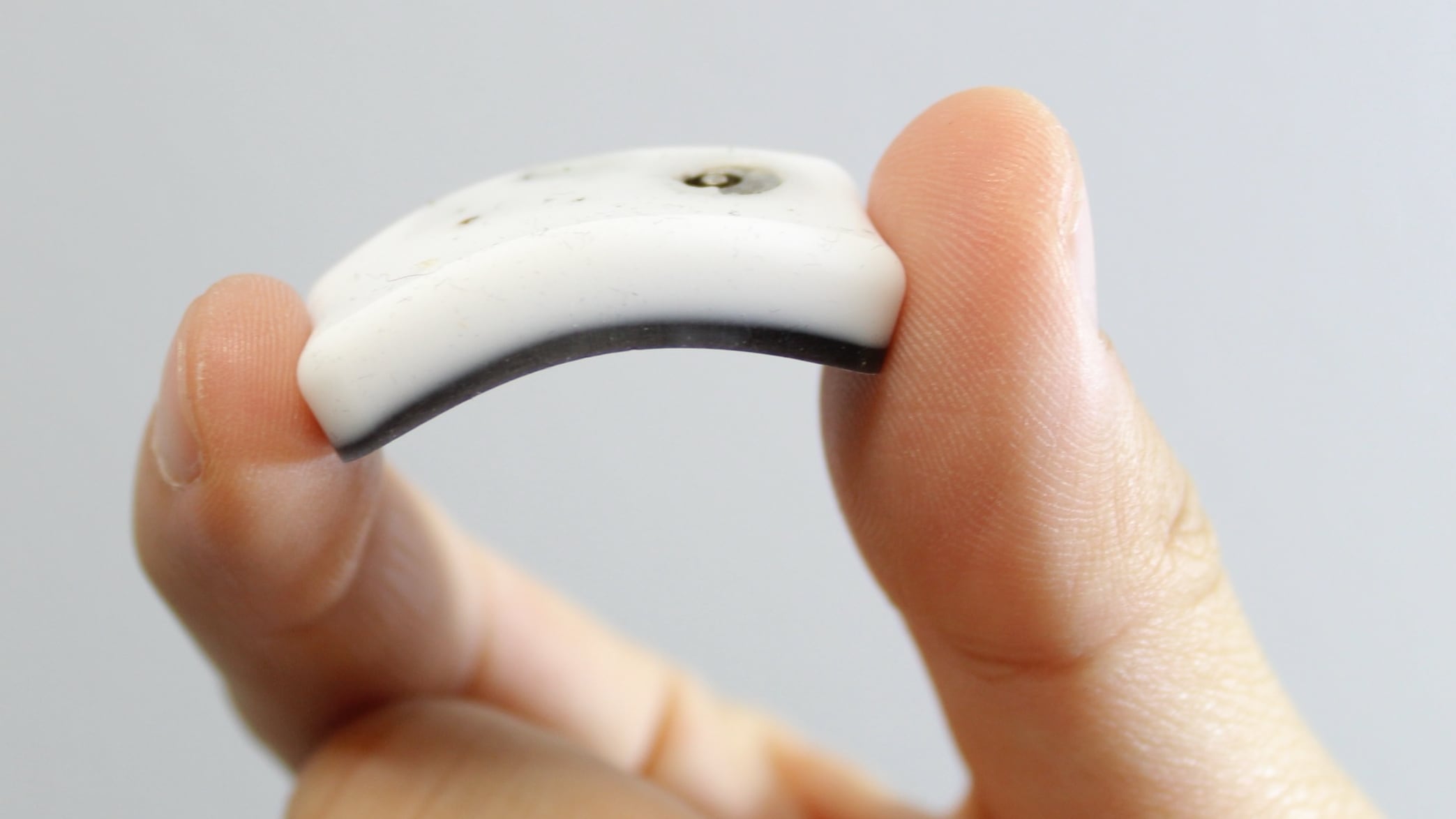 Este parche flexible e inalámbrico registró desde el hogar la limpieza del cerebro durante el sueño/ Dr. Woon-Hong Yeo/ Georgia Tech 