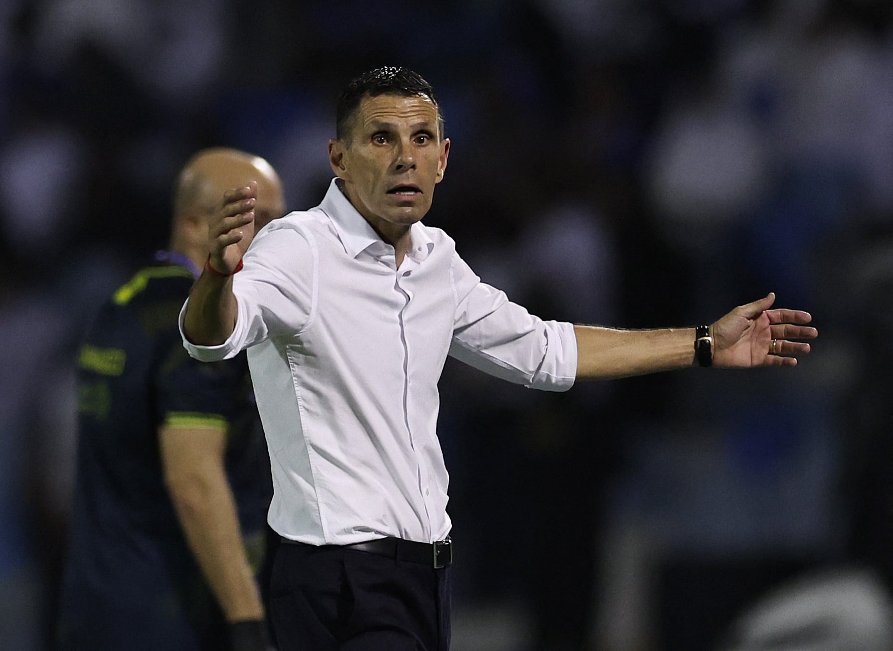 Gustavo Poyet, entrenador uruguayo, fue contra los jugadores de la selección tras los dichos de Bielsa (REUTERS/Hamad I Mohammed)