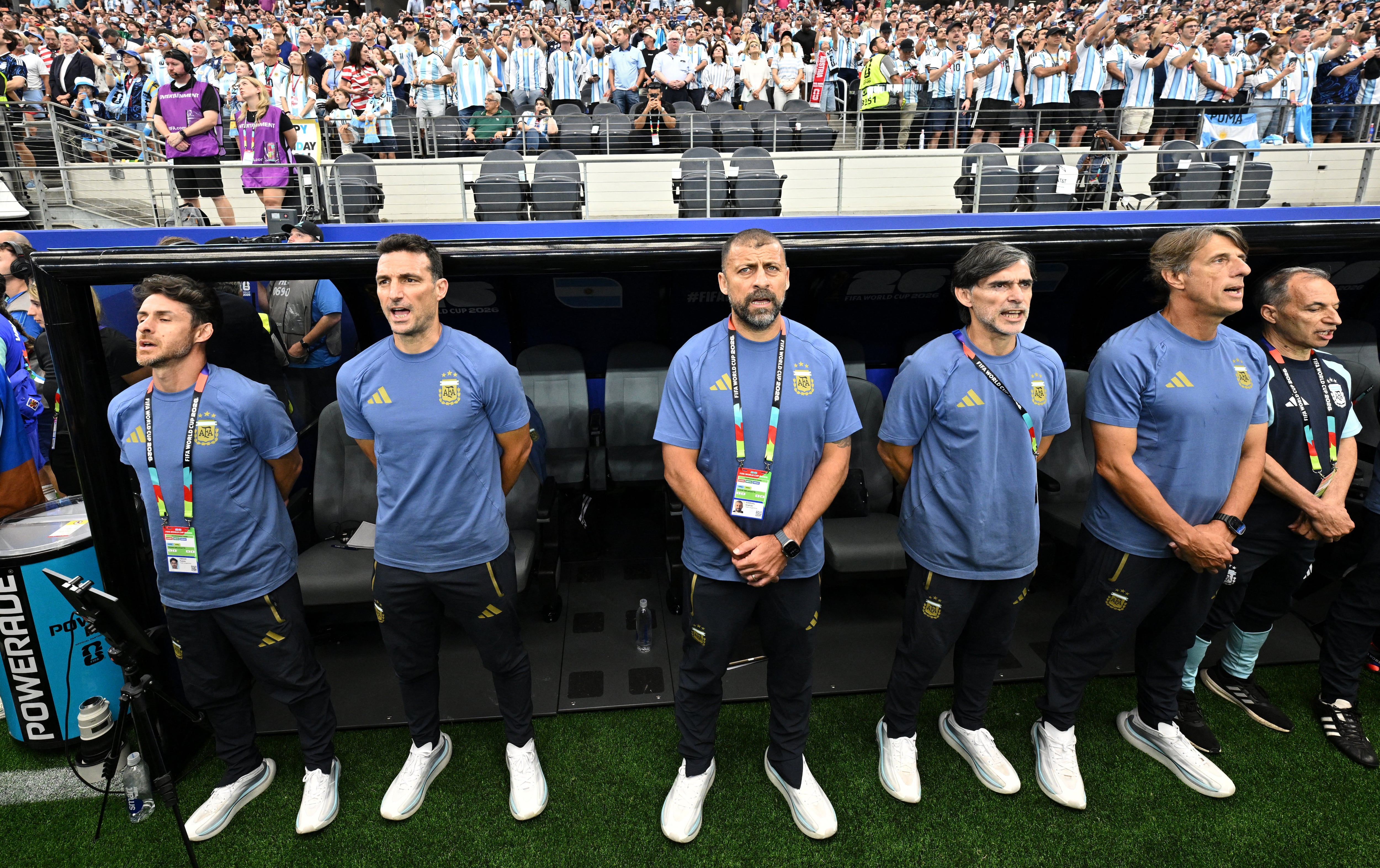 Lionel Scaloni y el cuerpo técnico de la Selección (IMAGN IMAGES via Reuters/Jerome Miron)