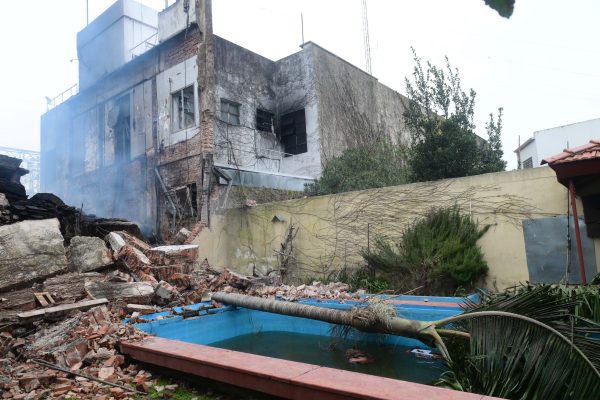 Avanza el restablecimiento de la electricidad en La Plata: 18 mil usuarios siguen sin luz tras el incendio en una subestación