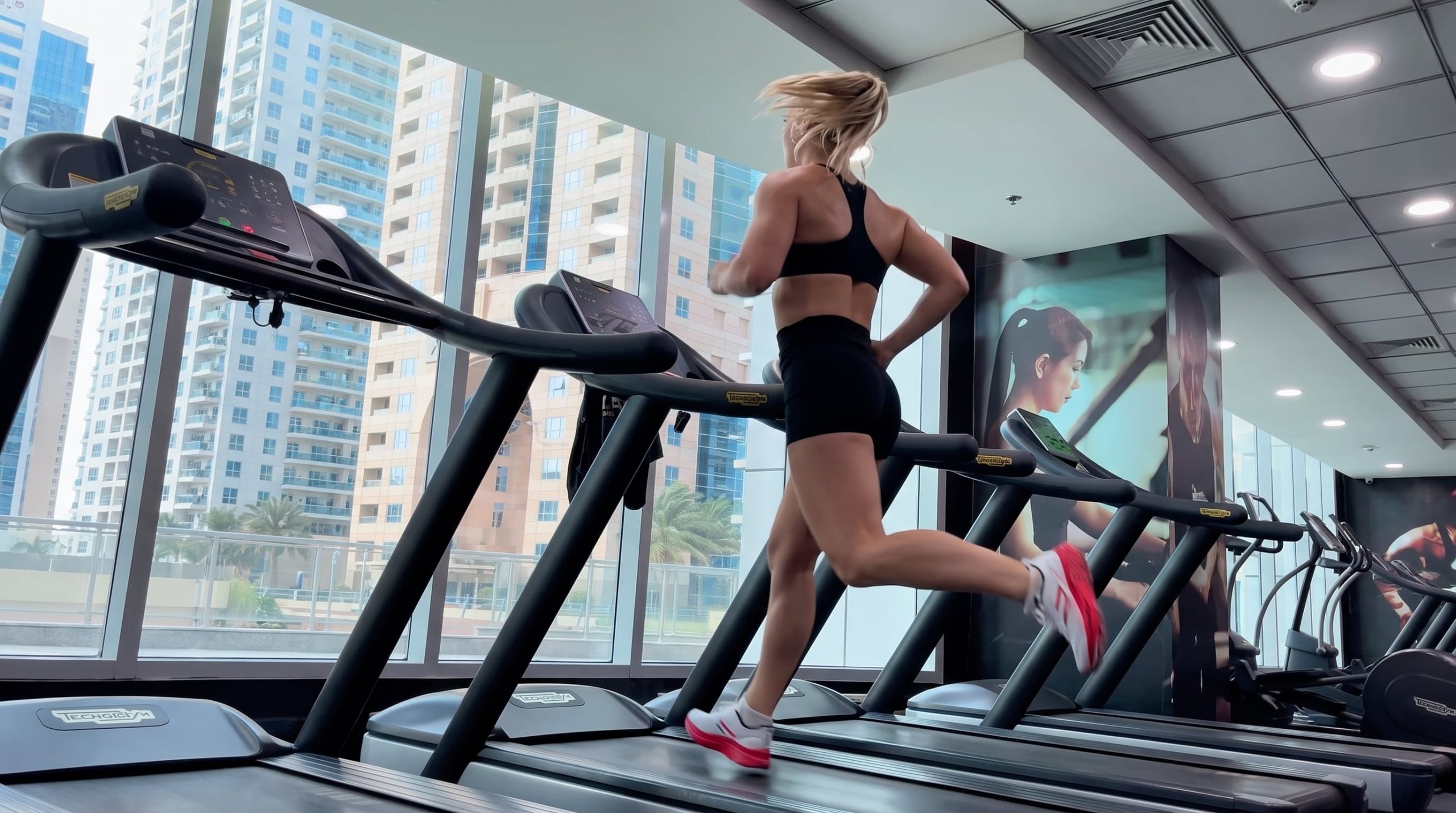 Caminar o correr: qué ejercicio ayuda más a bajar la presión arterial