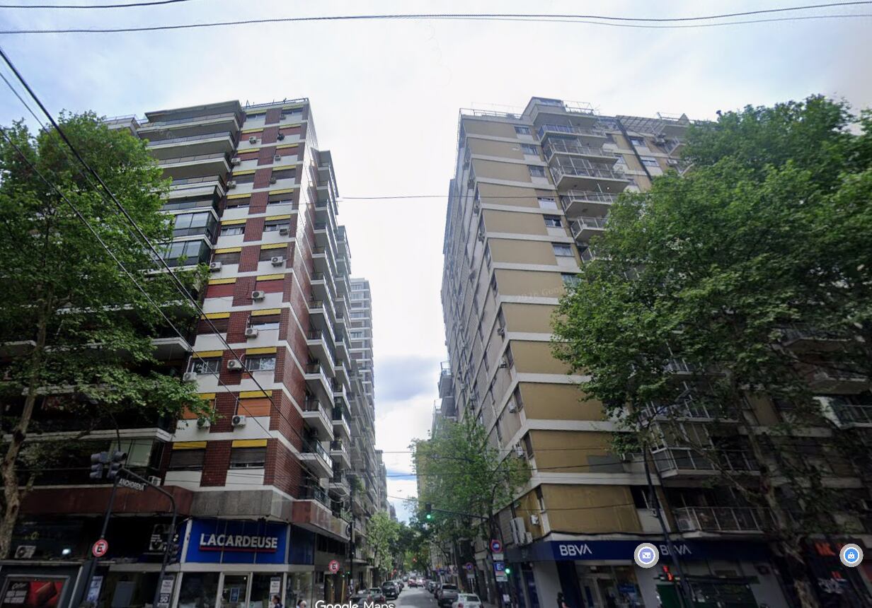Dos hombres atrincherados en un departamento de Recoleta: la policía entró por la ventana de un piso 14 para reducirlos