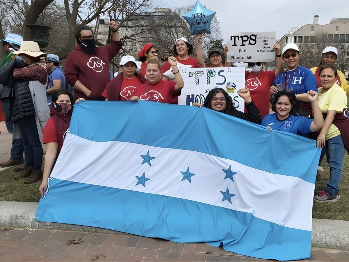 Miles de hondureños enfrentan un nuevo escenario migratorio tras la terminación del TPS en Estados Unidos. (FOTO: HRN)