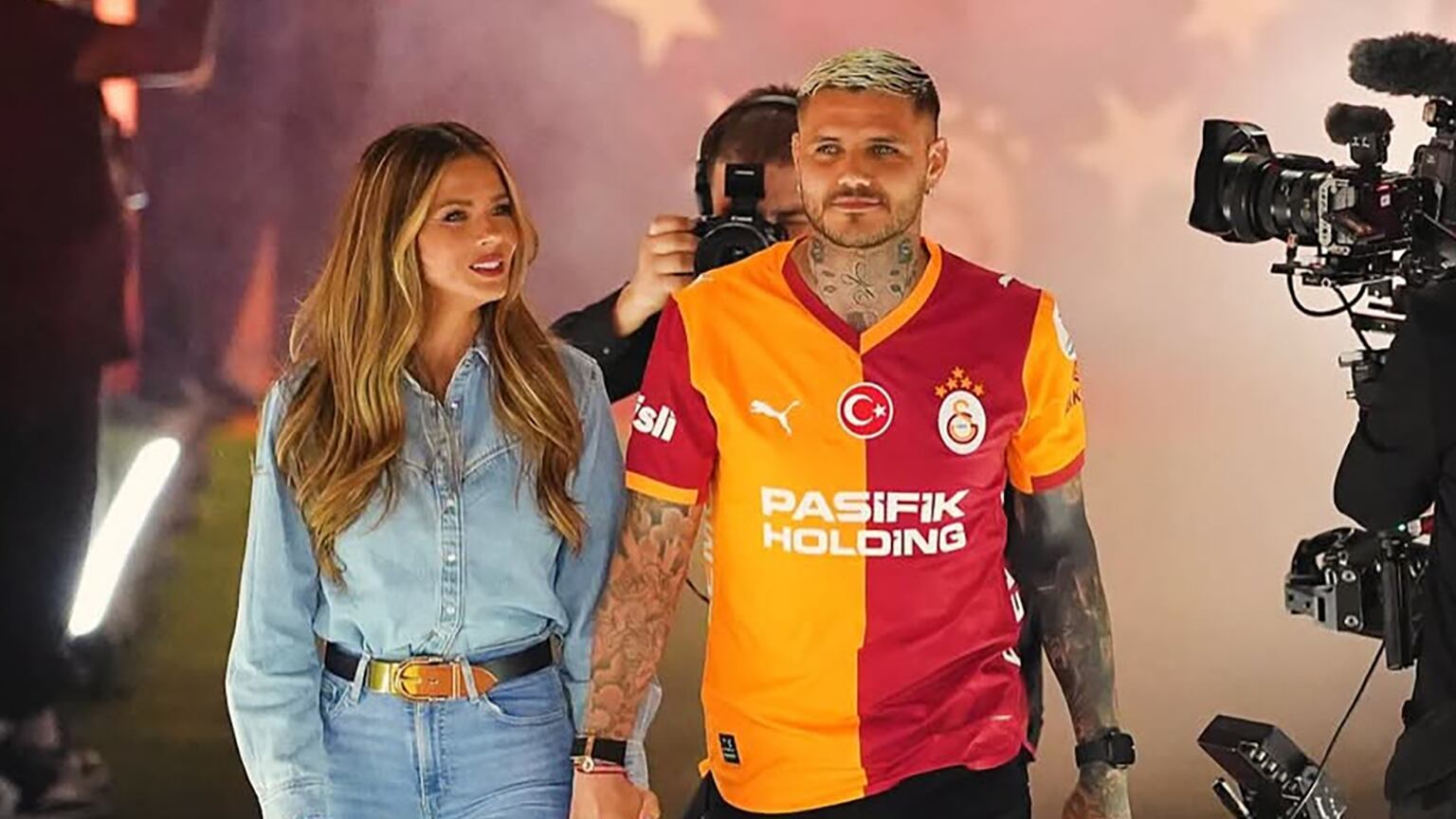 La China Suárez e Icardi, en los festejos del último título del Galatasaray. La pareja permanece en Buenos Aires, a la espera de novedades respecto del futuro del delantero
