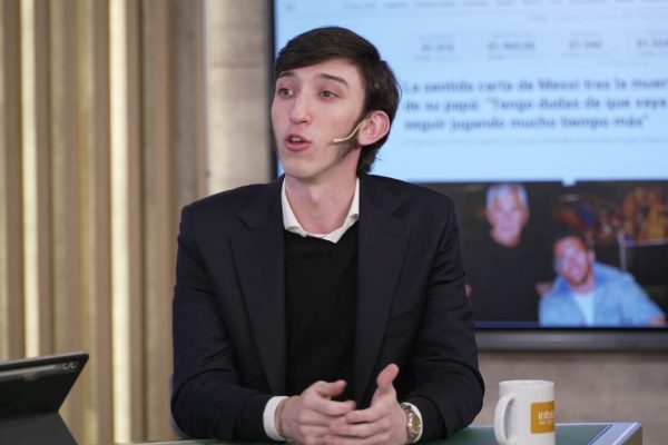 El relojero de 19 años que sorprende en las redes sociales: “Una persona puede pagar 200 mil dólares un reloj”