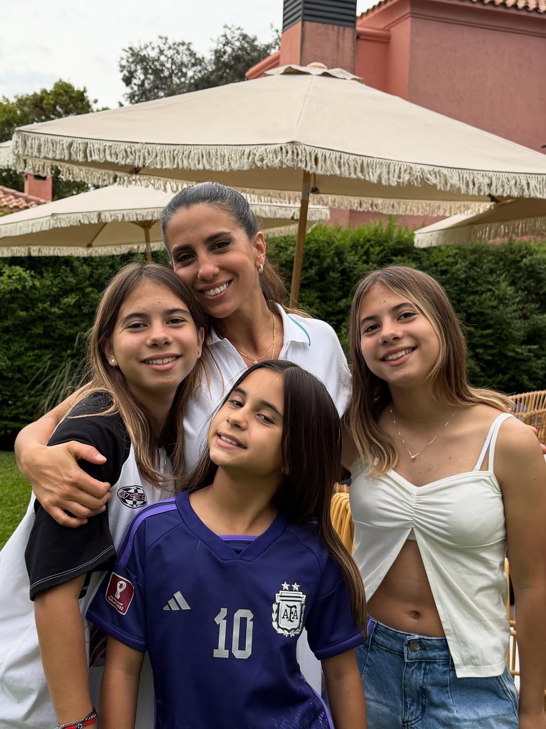 El tremendo susto de Cinthia Fernández por la caída de su hija de un caballo