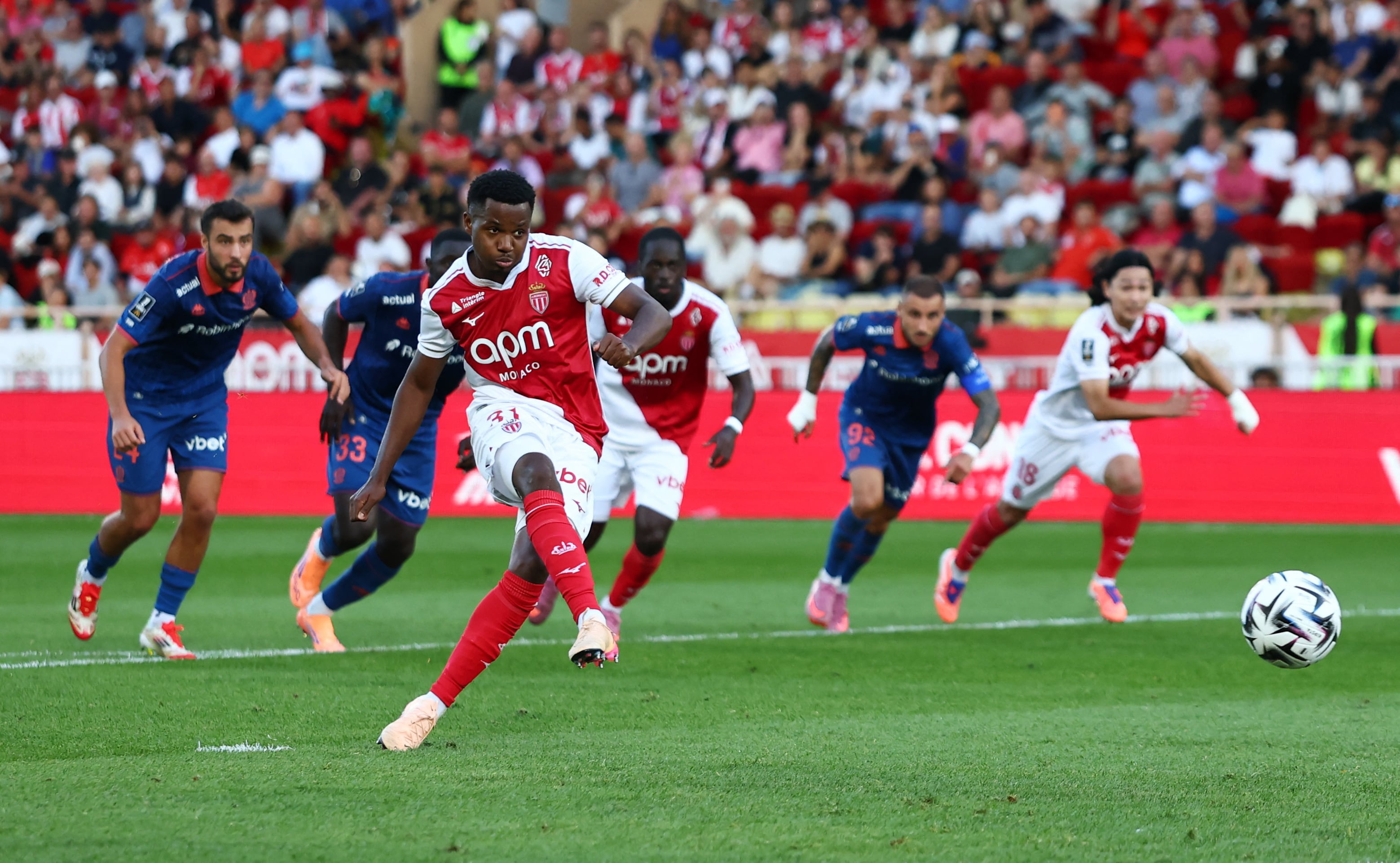 Ansu Fati volvió a encontrar su mejor versión en el Mónaco de la Ligue 1 (REUTERS/Manon Cruz)