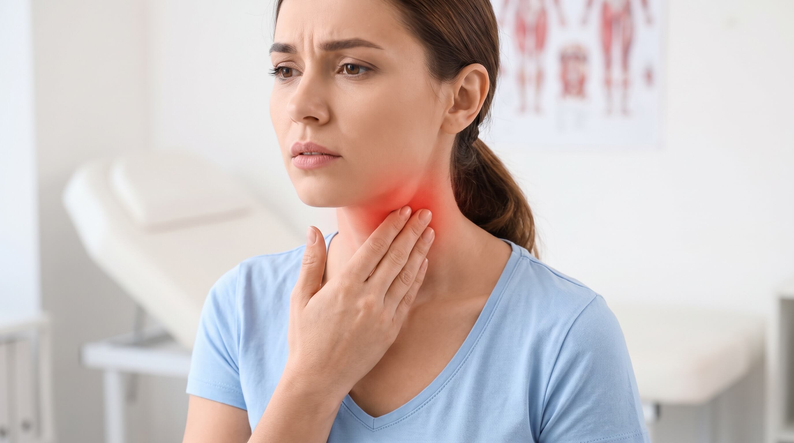 Los médicos recomiendan consultar por ganglios inflamados si duran más de dos a cuatro semanas, crecen, se endurecen o se acompañan de pérdida de peso y sudoración nocturna (Imagen Ilustrativa Infobae)