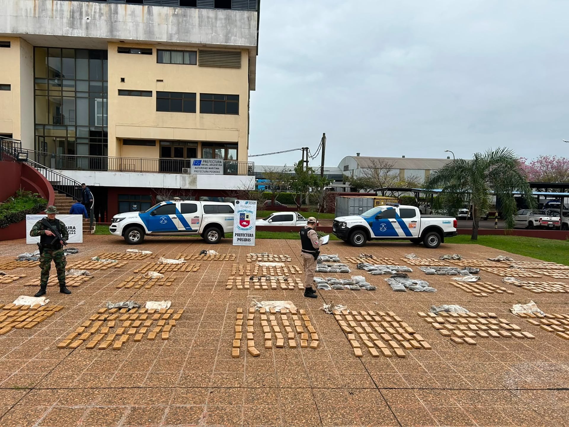 Hallaron un cargamento de marihuana valuado en más de $3.300 millones en la frontera entre Argentina y Paraguay