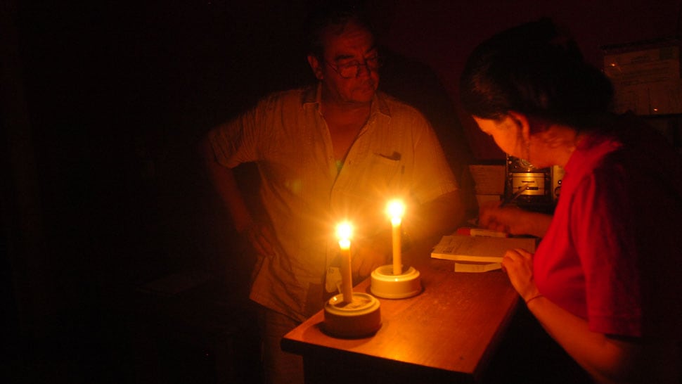 La estatal asegura que los cortes obedecen a labores destinadas a mejorar la red eléctrica. (FOTO: El Heraldo)