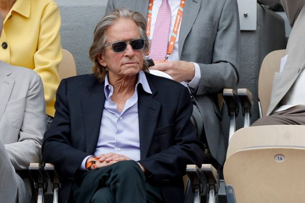 Honduras: proponen condecorar a María Elvira Salazar y Michael Douglas durante sus próximas visitas a Honduras