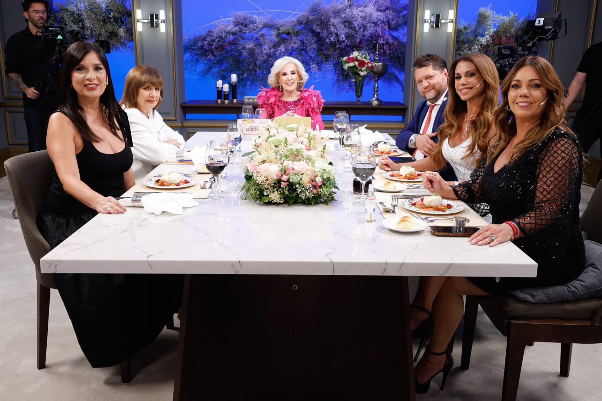 Mirtha Legrand y sus invitados: según Jimena Monteverde, el sitio a su derecha donde en esa ocasión se sentó Patricia Bullrich muchas veces es motivo de disputas