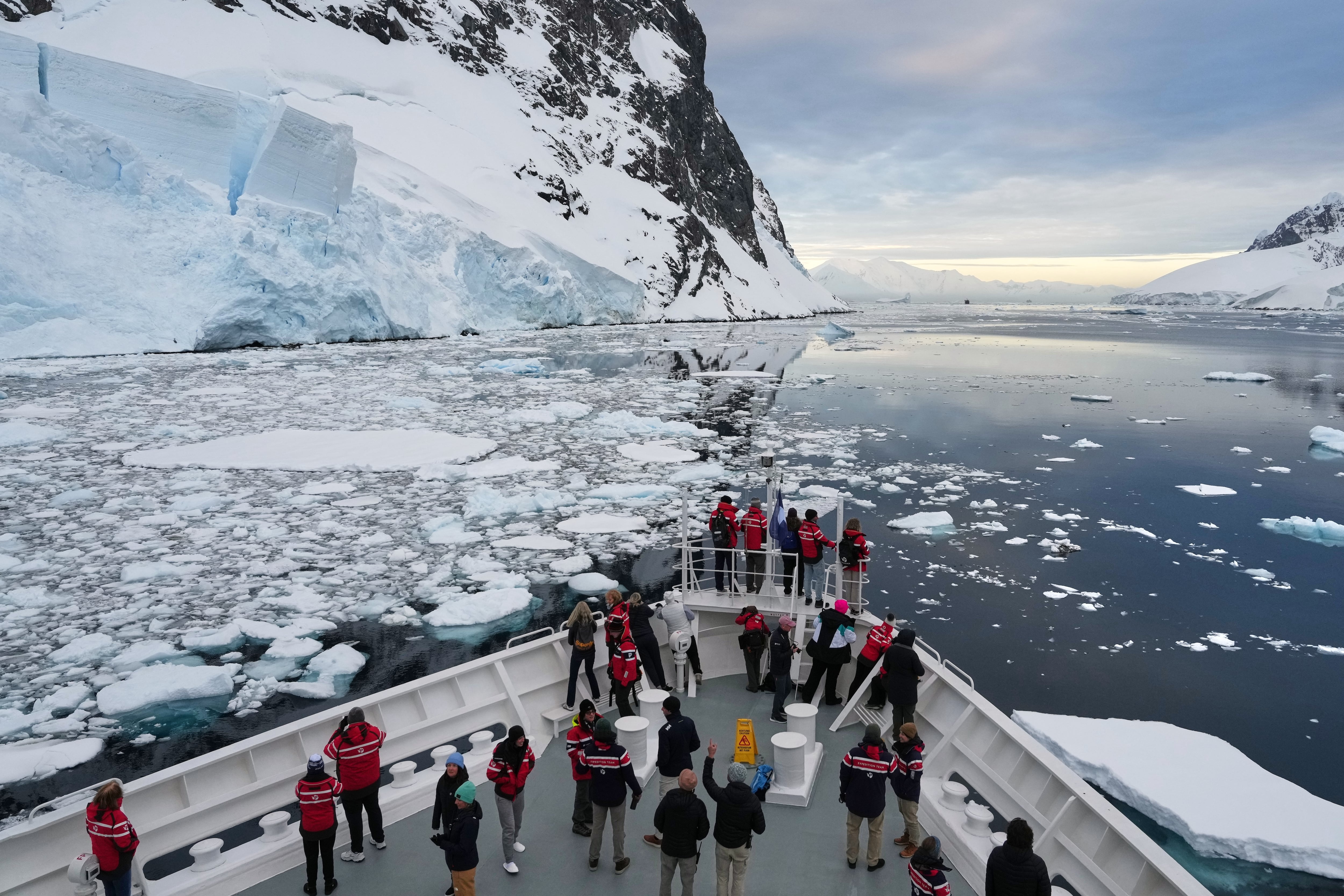 El acoplamiento de los ciclos atmósfera-océano y atmósfera-glaciar-tierra-océano aumentó en 550 por ciento la liberación de mercurio terrestre (AP Foto/Mark Baker, Archivo)