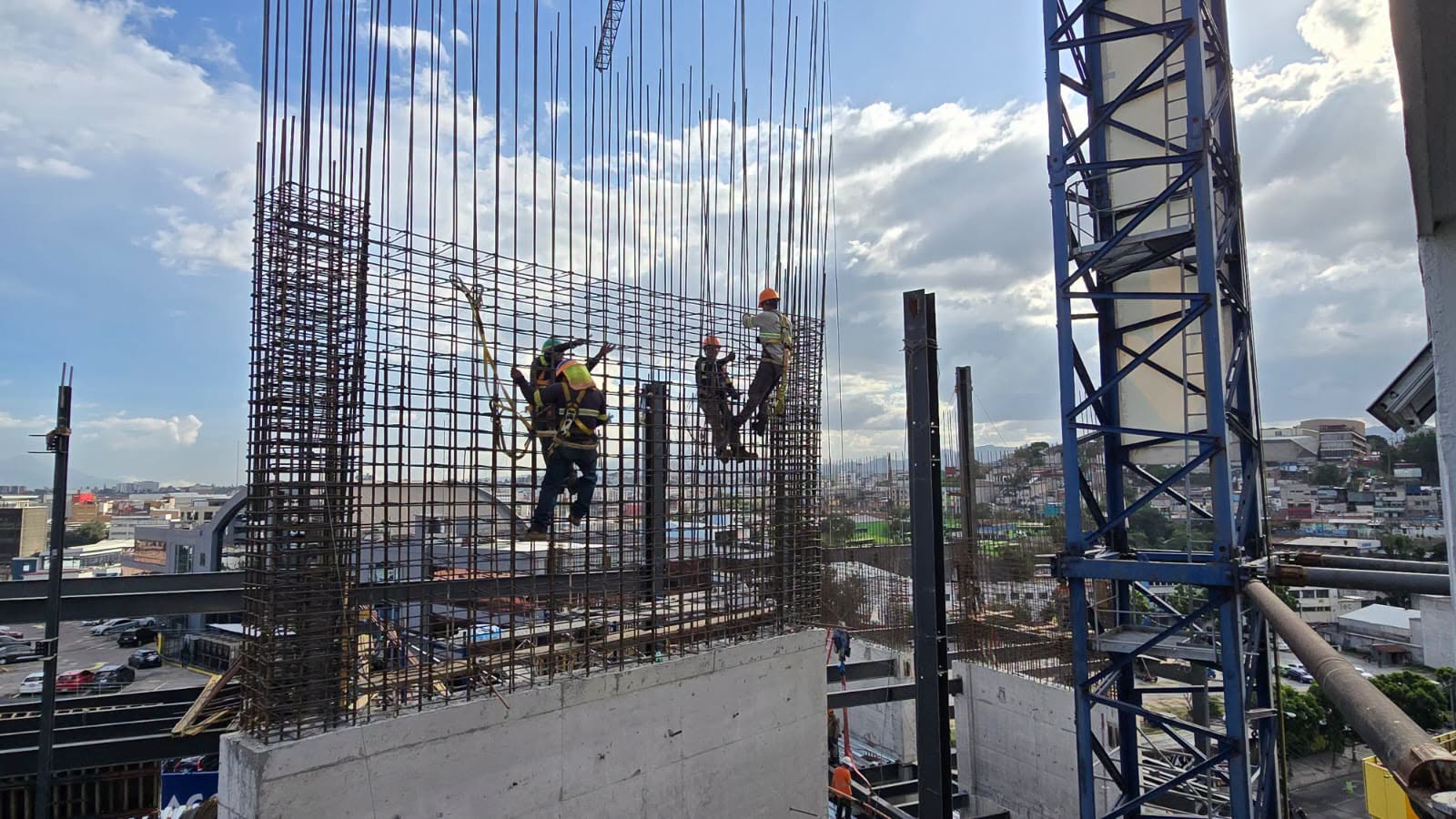 La base de cotizantes del Seguro Social en Guatemala alcanza 1,742,810 trabajadores en 2025