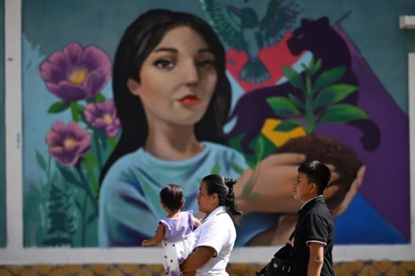 “Le ganamos los muros a las pandillas”, artistas llenan de color los pueblos de El Salvador