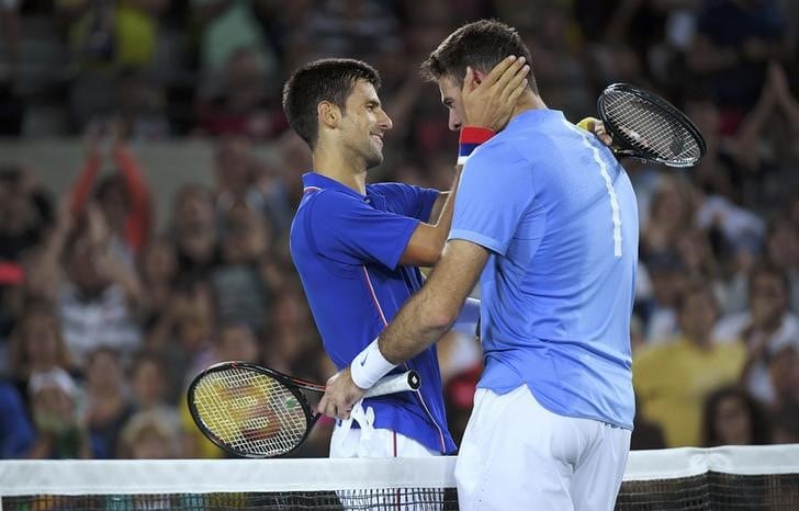 Novak Djokovic felicita a Juan Martín del Potro tras la victoria del argentino en Río 2016 (Crédito: REUTERS/Toby Melville)
