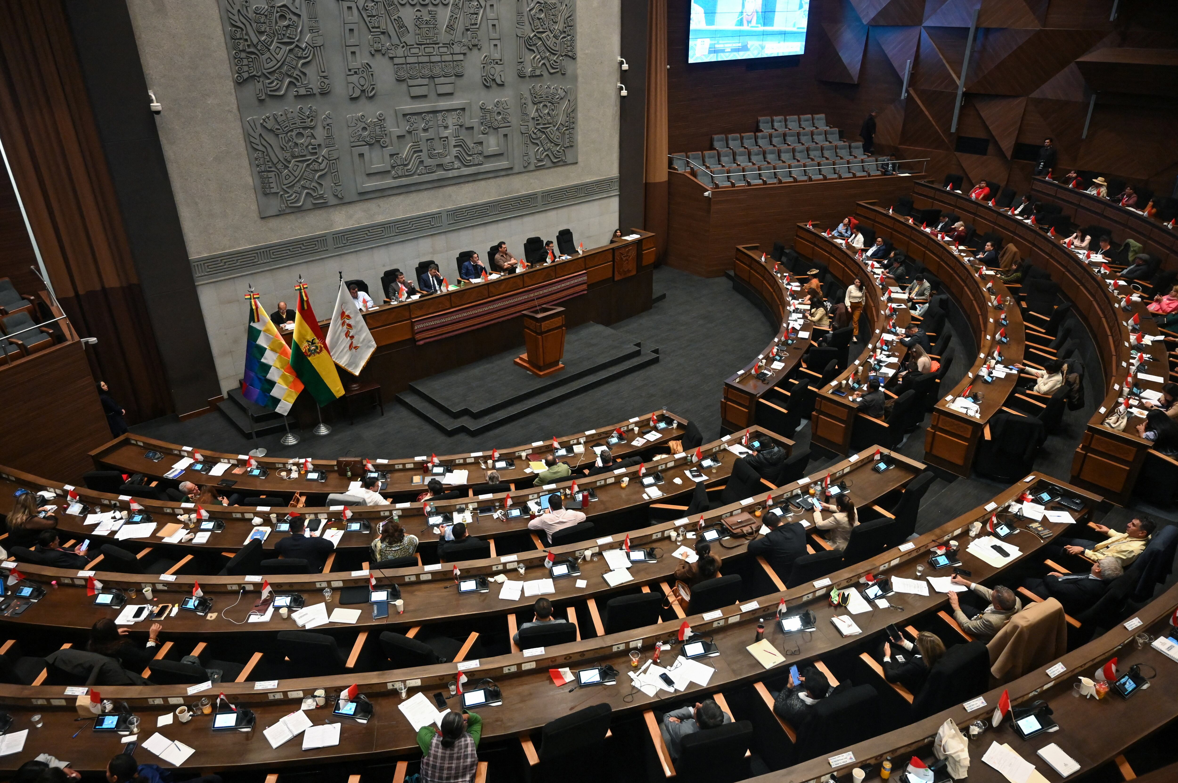 La Asamblea Legislativa Plurinacional de Bolivia durante una sesión sobre importaciones de petróleo y el examen de contratos, en La Paz, Bolivia, el 9 de abril de 2026 (REUTERS/Claudia Morales)