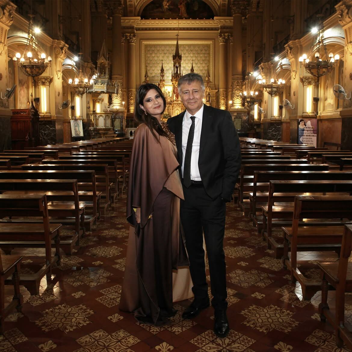 Rolando Graña y Giselle Krüger celebraron su boda religiosa en una ceremonia íntima (Instagram/ Alejandro Poggi)