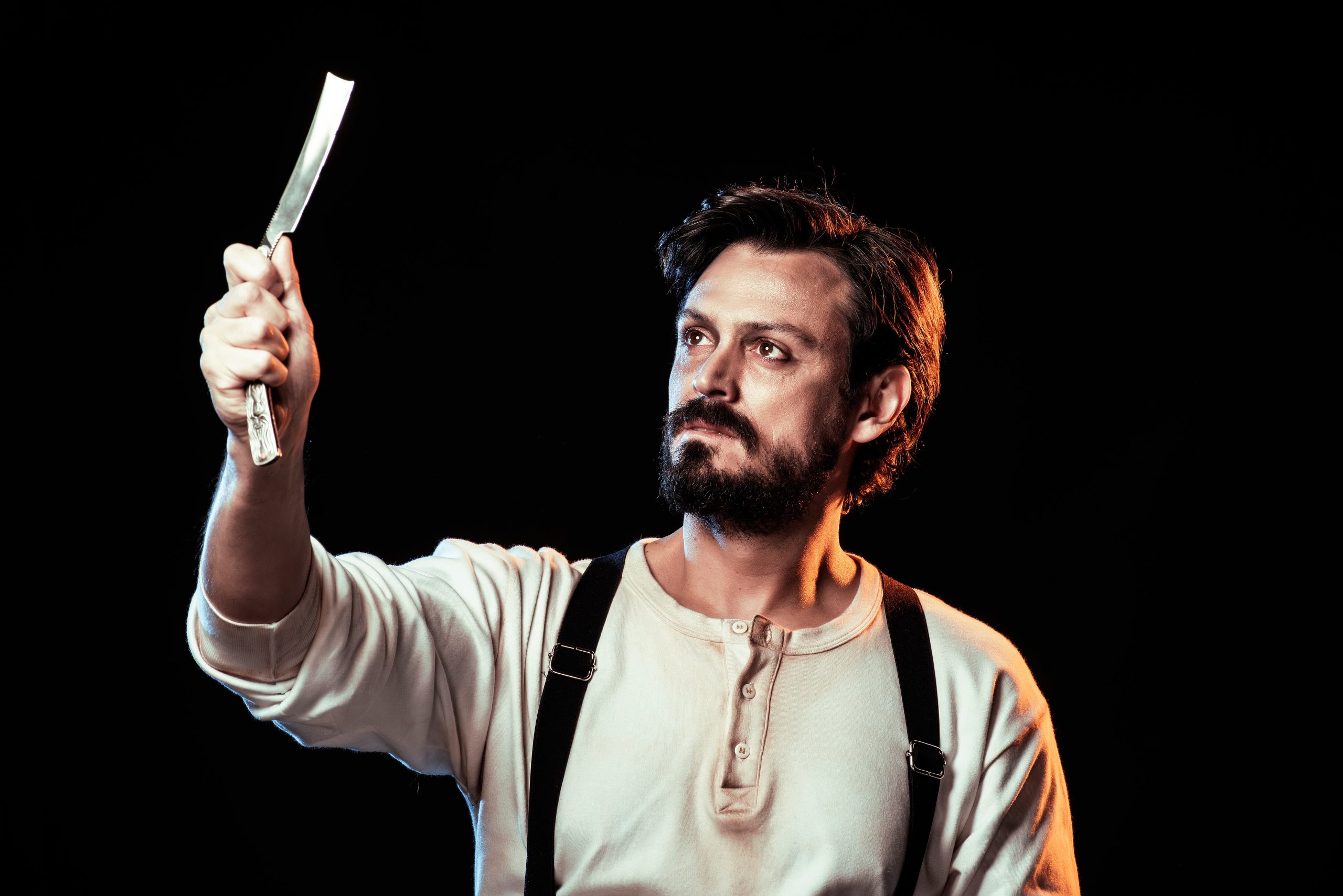 Sangre, venganza y humanidad: Emmanuel Degracia encarna al mítico Sweeney Todd en su regreso al teatro argentino