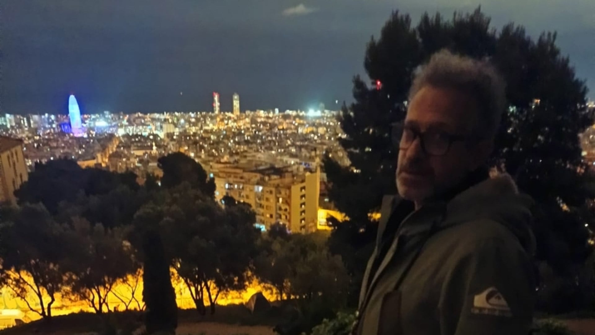 Sebastián Fischer conjuga fútbol, política y literatura desde un “exilio emocional” en Barcelona
