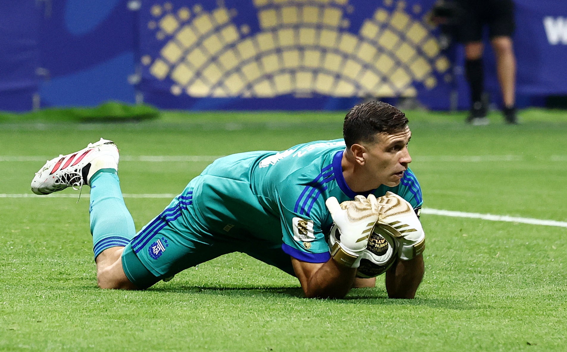 Emiliano Martínez fue mencionado para el Chelsea (REUTERS/Amanda Perobelli)