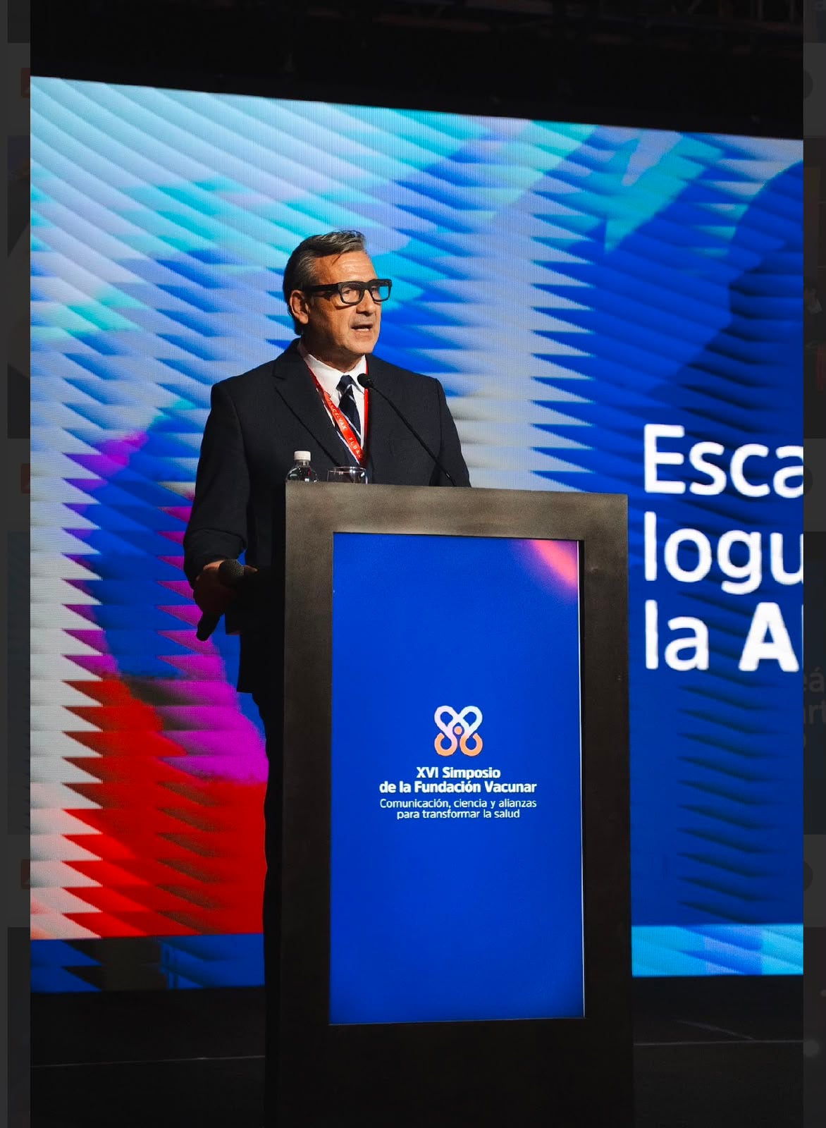 El Dr. Fernando Burgos, presidente del Simposio y miembro del Departamento Científico de Fundación Vacunar, destacó la importancia de anticipar y abordar la desinformación antes de que se instale