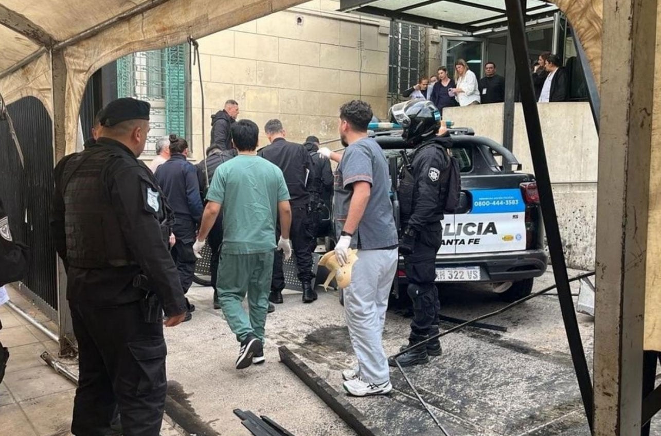 El episodio en el hospital José María Cullen ocurrió mientras la Policía de Santa Fe intervenía en una pelea entre cuidacoches en la avenida Freyre.