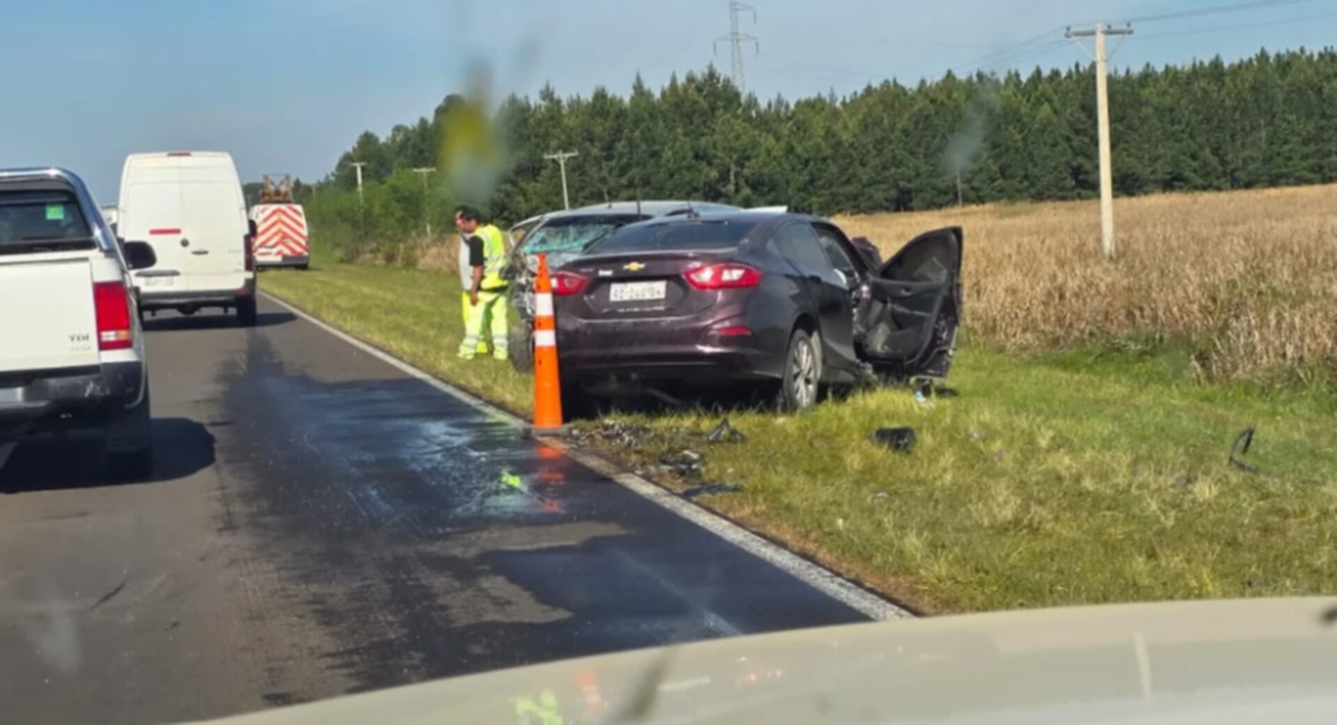 Choque fatal sobre la Ruta Nacional 12 en Corrientes: tres personas murieron