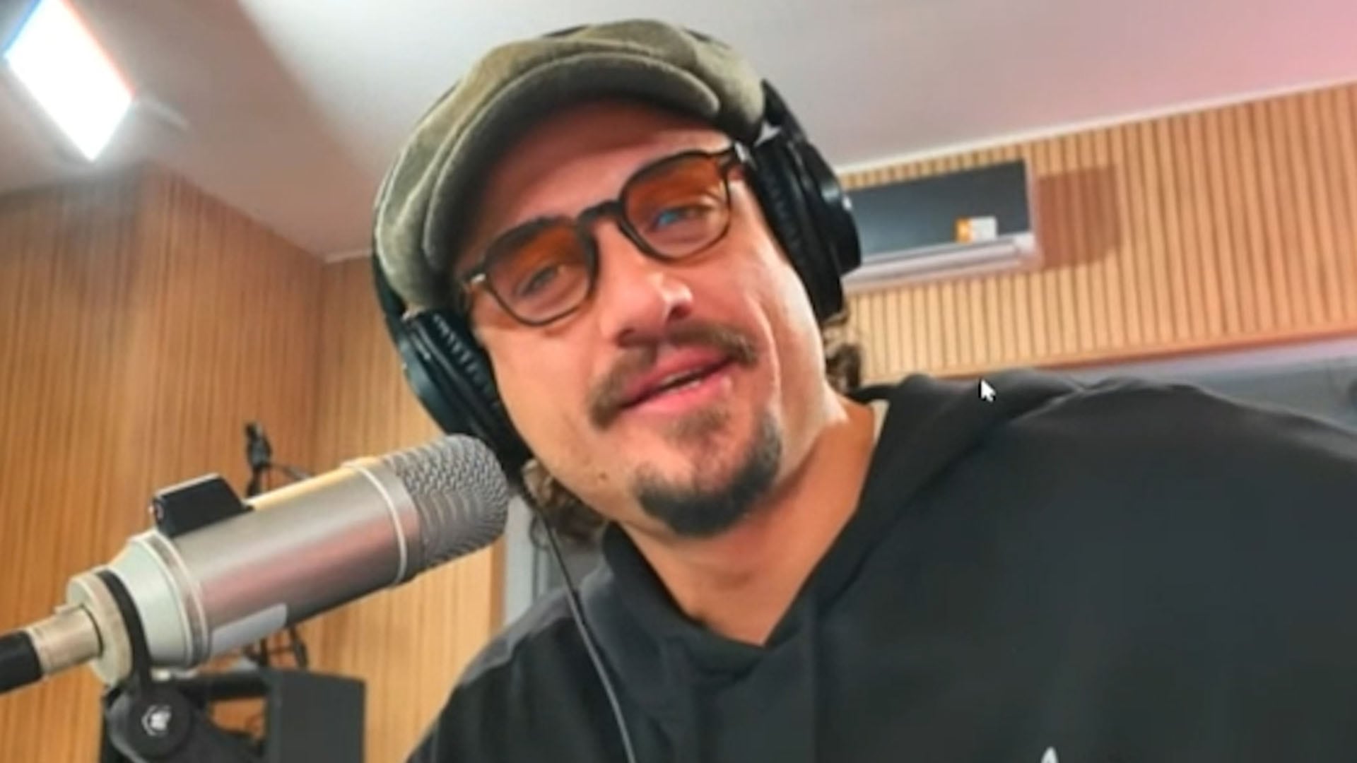 Los estudios detectaron líquido en la zona pulmonar, por lo que Osvaldo debió ser intervenido y recibió tubos de drenaje 