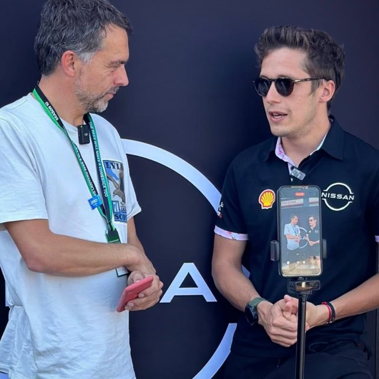 Junto a otro piloto argentino que trabaja en la F1, Sasha Fenestraz (Facebook Albert Fabrega)