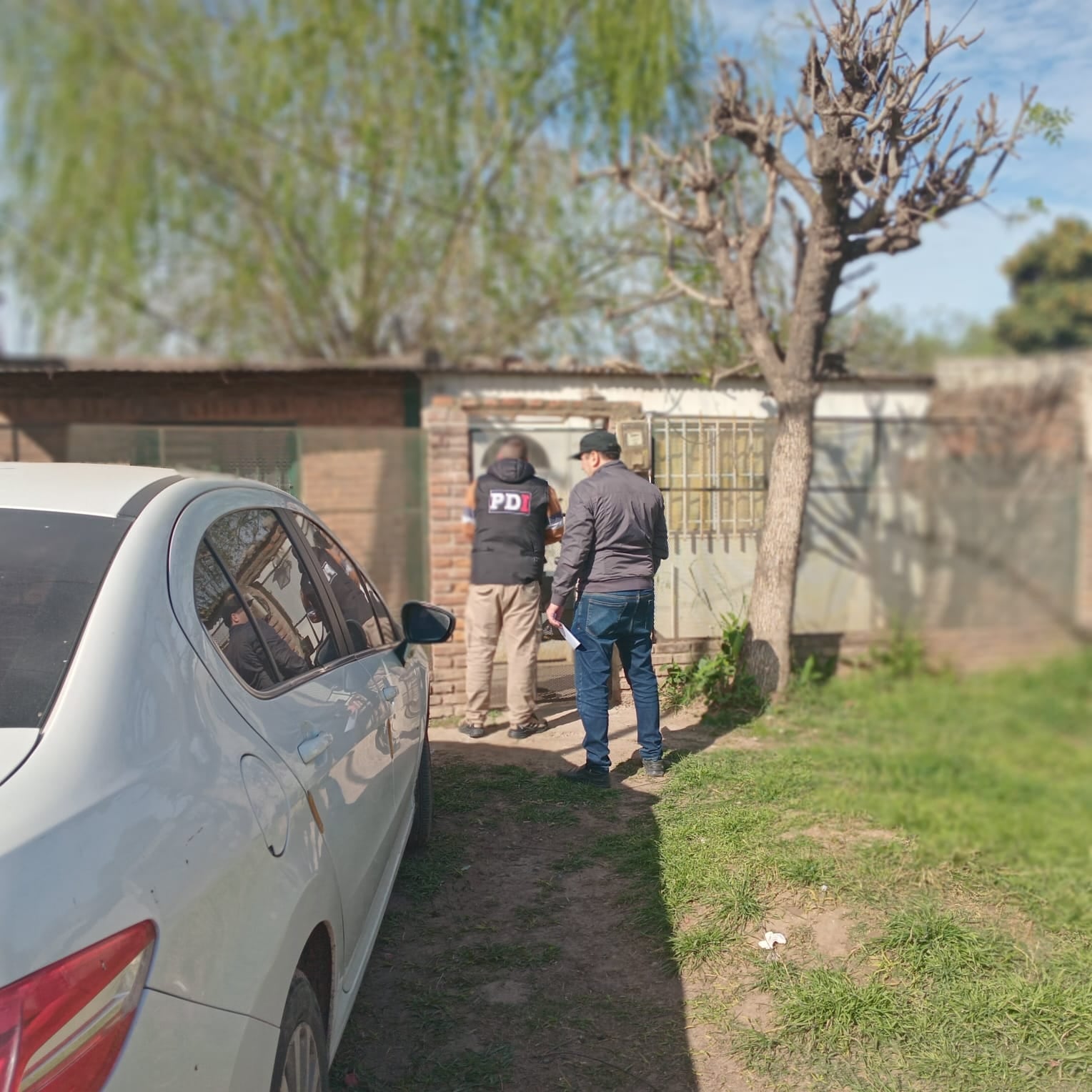 Los efectivos de la PDI llevaron a cabo un allanamiento en un domicilio ubicado en la calle Alfonsina Storni al 6000