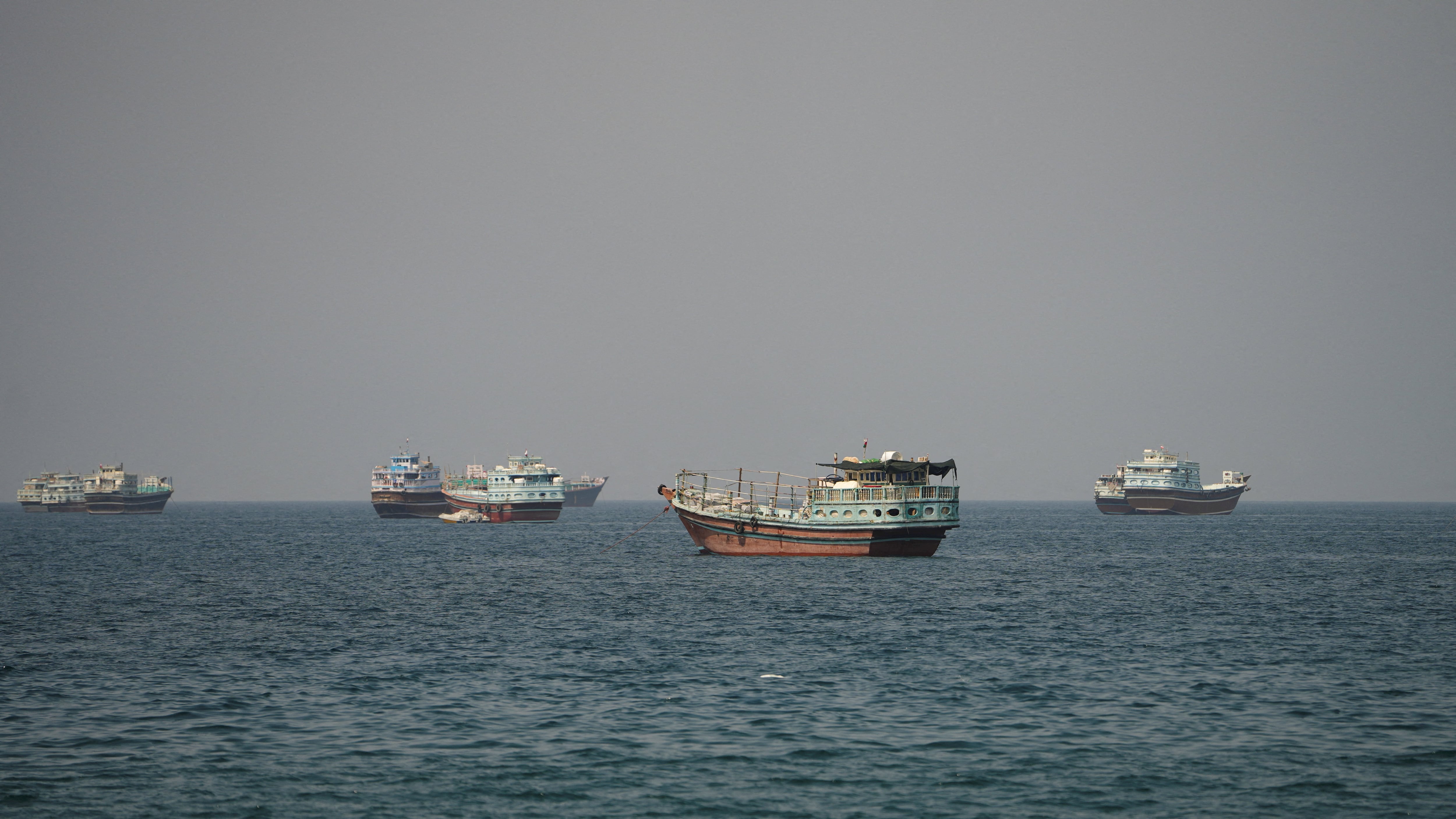 El estrecho de Ormuz permanece en el centro de las negociaciones debido a su importancia para el transporte de hidrocarburos desde los países del Golfo (REUTERS)