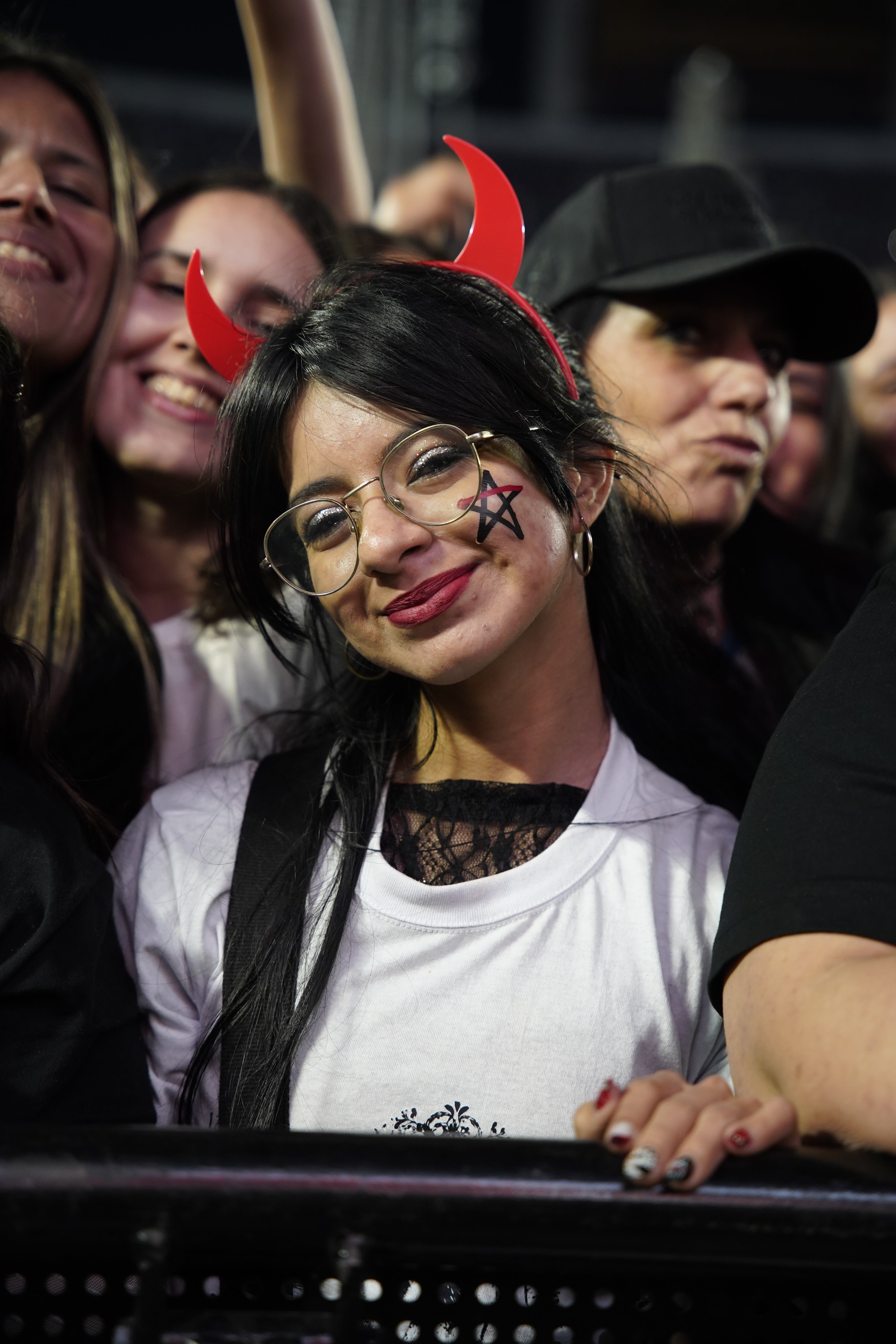 El público convirtió el Monumental en una fiesta para acompañar a Lali en su última fecha de gira
