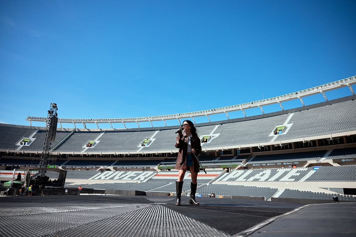 Lali ensayó canciones y movimientos antes de encontrarse con miles de fanáticos en el Monumental (Instagram Lali)
