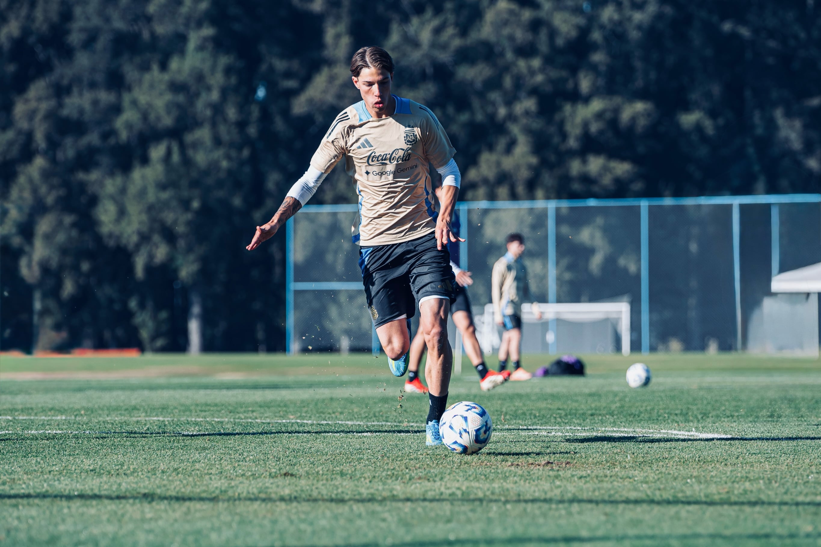 Mateo Santa María fue convocado por Diego Placente (Instagram)